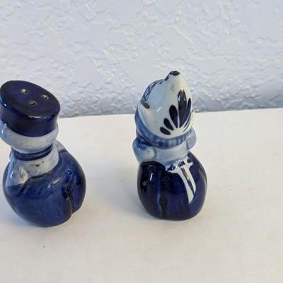 Delft and Adjacent Decorative Goods