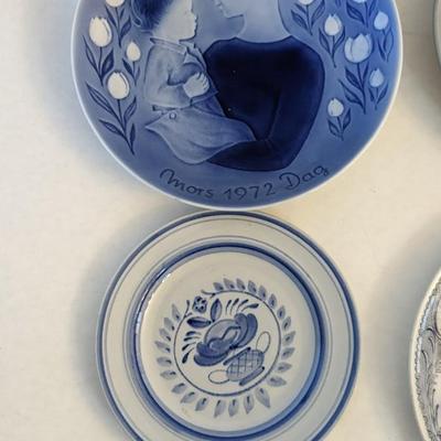 Delft and Adjacent Decorative Goods