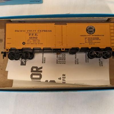 Athearn HO Gauge Cars