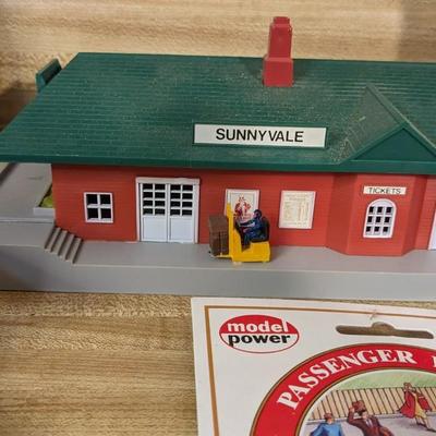 HO Scale Buildings and Accessories