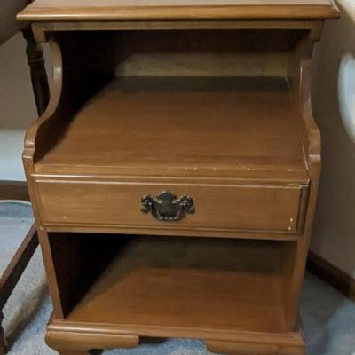 Ethan Allen Baumritter Side Table and Mated Desk