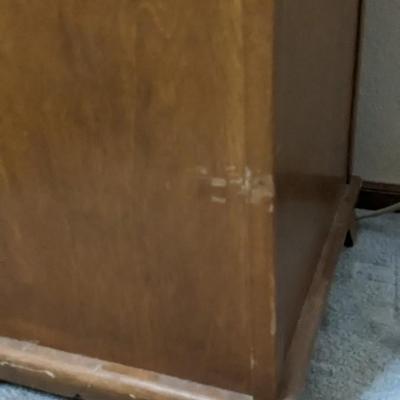 Ethan Allen Baumritter Side Table and Mated Desk