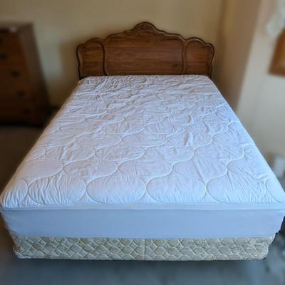 Queen Size Bed with Vintage Headboard