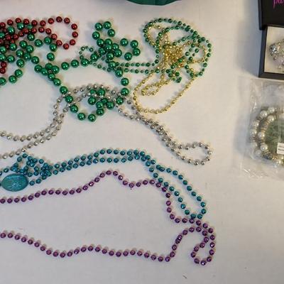 Park Lane Bracelet, Costume Beads, and Jewelry Carriers