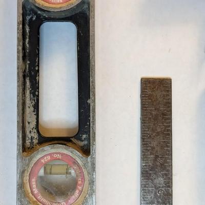 Levels and Measuring Tools