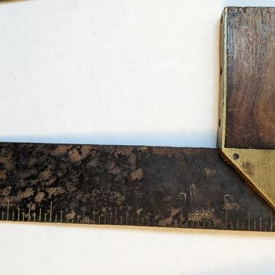 Levels and Measuring Tools