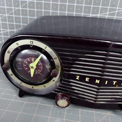 ZENITH Clock Radio, Vintage 