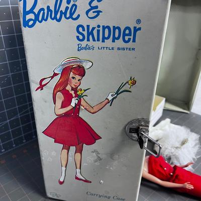 Barbie and Skipper Case, with Skipper and clothes