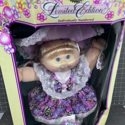 10th Anniversary Cabbage Patch DOLL 