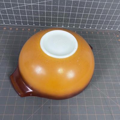 4 Quart Mixing Bowl by PYREX, Carmel Color