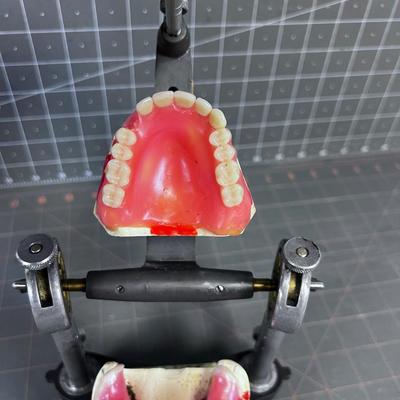 Device for Dentistry by HANAU- Semi Adjustable ARTICULATOR  
