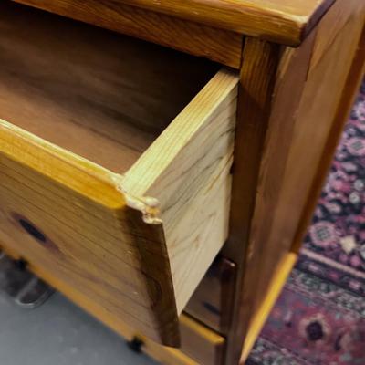 Knotty Pine 4-Drawer Chest 
