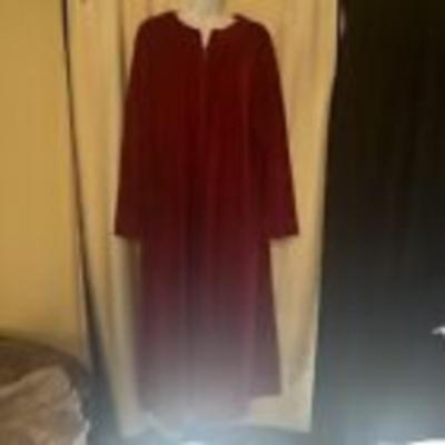 Miss Elaine Velour Robe Women's Size Large Red House Coat Full Zip Pockets
