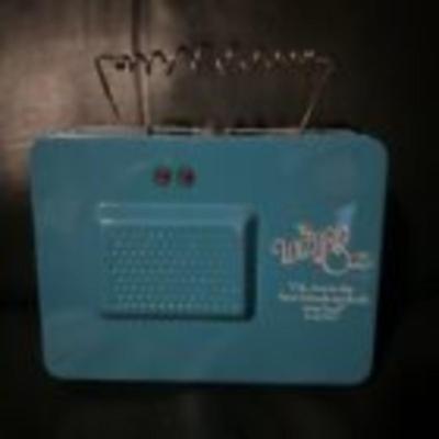 WIZARD OF OZ BEST FRIENDS TV TIN METAL TOTE CURLY ANTENNA HANDLE VANDOR