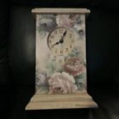 American Wooden Floral Mantel Clock