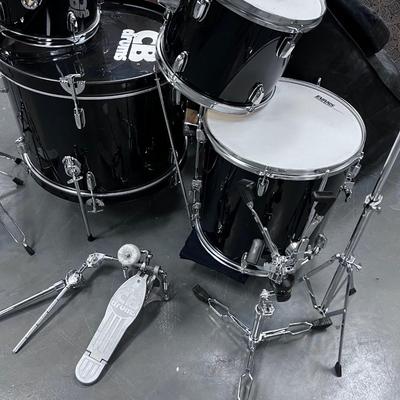 CB Drum Set: 4 Drums and 4 Symbols and all the stands