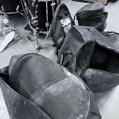 CB Drum Set: 4 Drums and 4 Symbols and all the stands