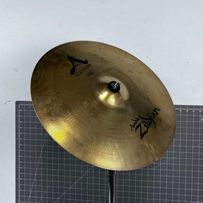 Zildjian Cymbal Single with a stand Model JJ11467-143 