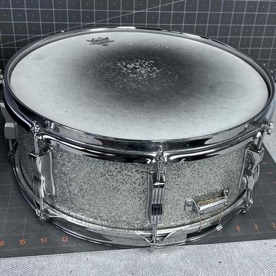 Ludwig Vintage Snare Drum, Silver Sparkles 