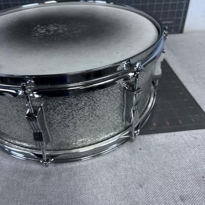 Ludwig Vintage Snare Drum, Silver Sparkles 