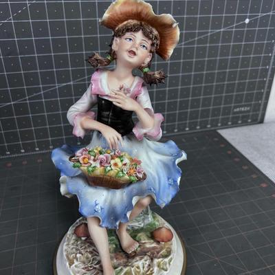 GATOS Figurine Ceramic Young  Woman with Flowers 
