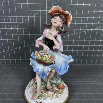 GATOS Figurine Ceramic Young  Woman with Flowers 