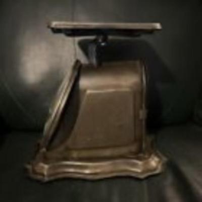 Vintage Bedford Clockworks Scale Clock Mantel Clock
