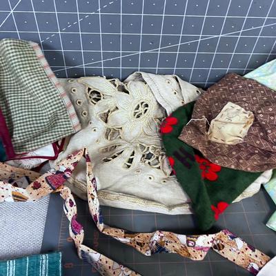 Vintage Linens  Doilies, Flour Sacks, Pillows etc. 