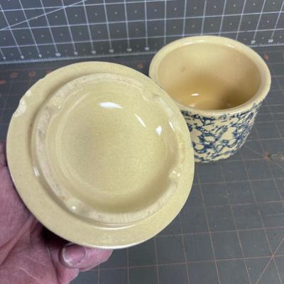 One Pint Blue Sponge Wear Jar includes Lid