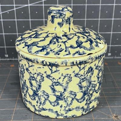 One Pint Blue Sponge Wear Jar includes Lid