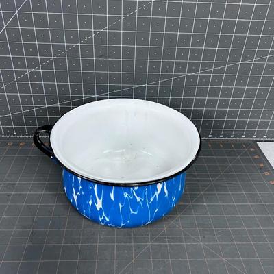 Blue Granite Ware Chamber Pot Thunder Mug