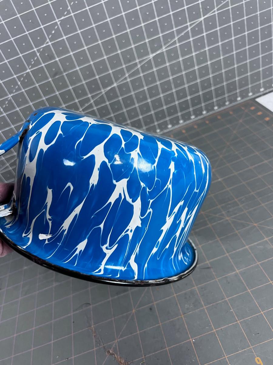 Blue Granite Ware Chamber Pot Thunder Mug