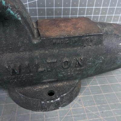 Antique Wilton VICE, LARGE