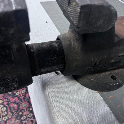 Antique Wilton VICE, LARGE