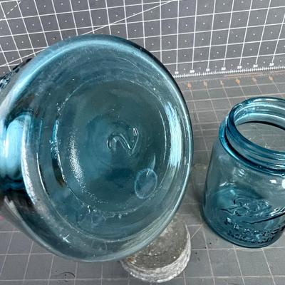 (2) BLUE BALL Perfect Mason Jars with Zinc Lids 