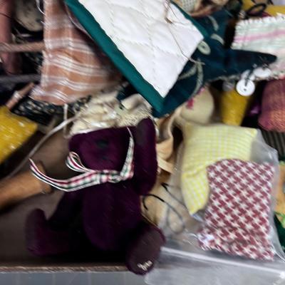 Crafty / Pin Cushion Items - Dolls and such