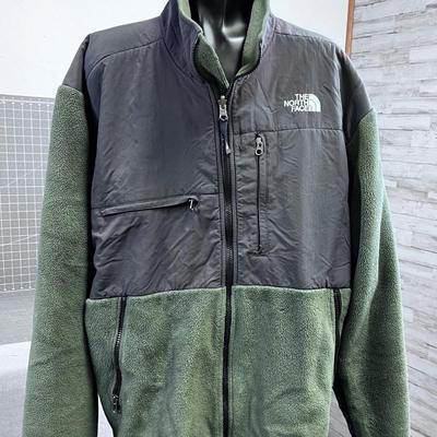 NORTH FACE Men's Large Fleece Jacket 
