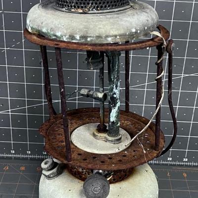 Antique Coleman Lantern 