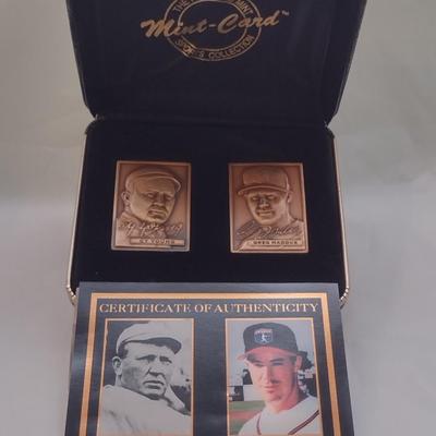 1996 Highland Mint Cy Young and Greg Maddux Bronze Mini Mint-Card Set Limited Edition 257/2500 (#3)