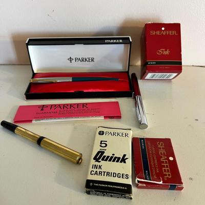 Lot Vintage Fountain Pens, Ink Cartridges & Bottle
