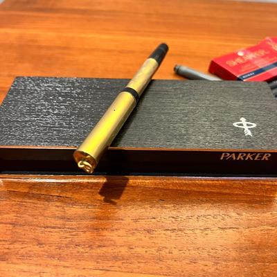Lot Vintage Fountain Pens, Ink Cartridges & Bottle