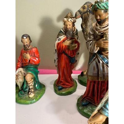 Vintage Large Chalkware Nativity read description