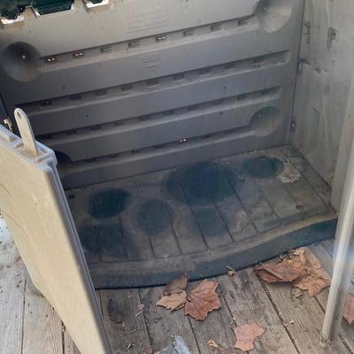 Rubbermaid Deck Box