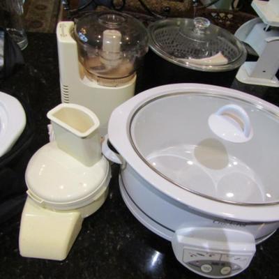 Collection of Small Appliances- Slow Cooker, Food Processor, Fryer