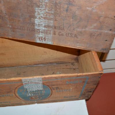 "Premium Canned Meats" Antique Swift's Wooden Crate AS IS