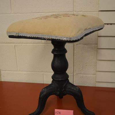 Vintage/Antique Cast Iron Claw Footed Adjustable Piano Stool Grollman MFG Chicago, IL 19.5"