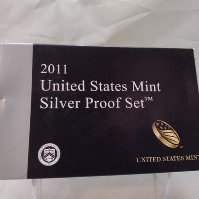2011 United States Mint Silver Proof Set includes Presidential $1 Coin (#20)