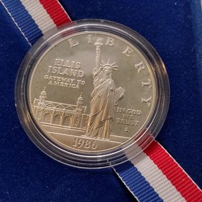 1986 United States Mint Silver Proof Liberty Dollar (#42)