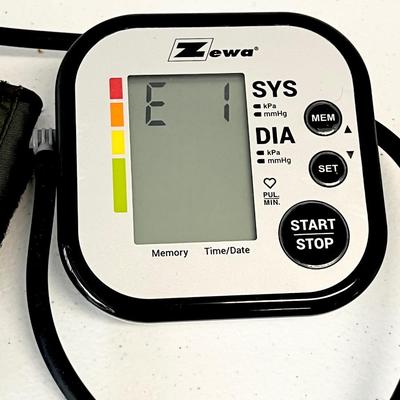ZEWA ~ Automatic Blood Pressure Monitor