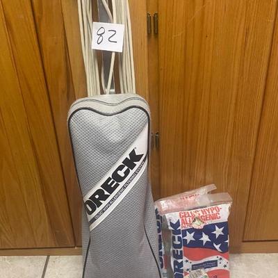 Oreck XL w/bags